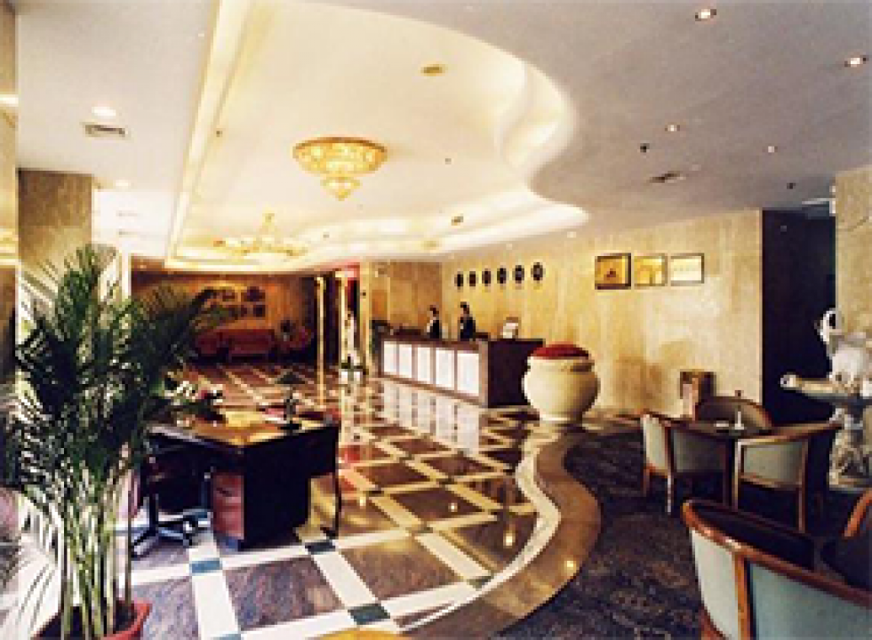 華云大酒店中央空調(diào)、熱水改造工程